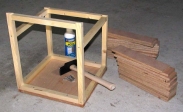 Construction de notre abri météo artisanal:<br>Assemblage de l'hyperstructure.