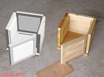 Abri météo à doubles persiennes et double toit.<br>Modèle Google Sketchup vs. Réalisation pratique, avant peinture.