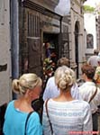 [no_rights] Buenos Aires, Argentine.<br>Cimetière de la Recoleta.<br>Caveau de la famille Duarte, où repose Eva Peron.<br>Attention, ça bouchonne !
