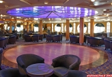 <i>Celebrity Infinity</i>.<br>Piste de danse des Champagne et Martini bars.