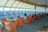 <i>Celebrity Infinity</i>.<br>Le bar/discothèque <i>Constellation</i> offre une vue panoramique sur la proue du navire.