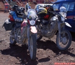 [no_rights] Base du Volcano Osorno, Chili.<br>Motos de l'<i>Expediçao 2010</i>.
