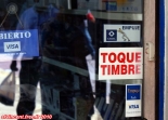 Montevideo.<br>Certains commerces n'inspirent pas confiance.<br>Ici, le propriétaire est toqué et timbré: pas question que je lui remette ma carte <i>Visa</i> !