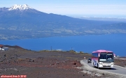 Lac Llanquihue et Volcan Calbuco, vus depuis la station de sports d'hiver du Volcan Osorno, au Chili.