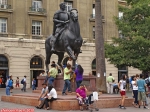 Santiago du Chili, Plaza de Armas.<br>Statue équestre de Don Pedro de Valdivia, conquistador espagnol.