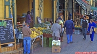 Ville de Valparaiso, Chili.<br>Des commerces de fruits et légumes.