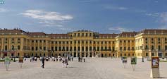 [no_rights] Château de Schnbrunn, Vienne, Autriche.<br>Le bâtiment principal du château, côté cour.