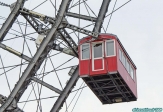 Parc du Prater, ville de Vienne.<br>Un wagon de la grande roue.