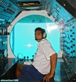 [no_rights] Ile d'Aruba, sous-marin Atlantis.<br>Notre sympathique pilote se nomme Diego.<br>Et il adore prendre la pose !