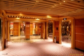 <i>Costa Atlantica</i><br>Hall des ascenseurs du pont 7. Au fond, les ascenseurs panoramiques.