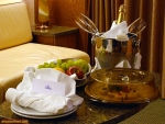 <i>Costa Atlantica</i>, Grande Suite.<br>Accueil au Champagne et coupe de fruits frais tous les jours.