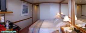 <i>Grand Princess</i>.<br>Montage panoramique de la cabine C308.<br><font size=-1>L'image est techniquement ratée, mais elle donne un bon aperçu de la cabine.</font>
