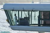 <i>Grand Princess.</i><br>Vue rapprochée sur la passerelle de commandement.<br>Le commandant en second (<i>Staff Captain</i>), Aldo Traverso, veille au grain !