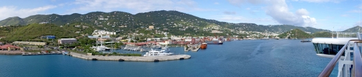 La baie de Charlotte-Amalie, vue depuis le pont du <i>Grand Princess</i>.