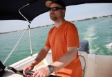 [no_rights] Islamorada, archipel des Keys, Floride.<br>Le <i>Captain</i> reste concentré sur son cap.