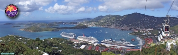 Île de Saint Thomas, Îles vierges américaines.<br>Le port de Charlotte Amalie vu depuis <i>Paradise Point</i>.<br><font size=-1><br>Le port est saturé de bateaux de croisière.<br>Au premier plan, de gauche à droite, <i>Emerald Princes</i>, </i>Carnival Victory</i> et <i>Celebrity Constellation</i>.<br>Au fond, de face, <i>Grand Princess</i>.</font>