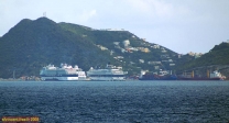 Philipsburg, Saint Martin, aux Antilles.<br>Le quai des navires de croisière.<br>Il y en a déjà 3: notre arrivée va porter leur nombre à 4 !