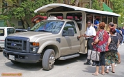 Île de Tortola (Îles vierges britanniques)<br>Le taxi de <i>Barry White</i>, notre guide touristique:<br>un pickup Ford F350 légèrement tuné !