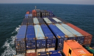 [no_rights] Mer du Nord, cargo porte conteneur <i>Samskip Express</i>.<br>Notre chargement de 480 conteneurs représente de 10000 à 14000 tonnes de fret.