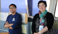 [no_rights] Cargo porte conteneur <i>Samskip Express</i>.<br>L'officier en second parle volontiers de son métier et de sa passion pour la mer.<br>Notez que l'automatisation permet de diriger un navire avec les bras croisés !