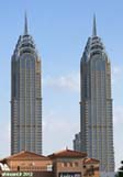 [no_rights] Dubaï, Emirats Arabes Unis.<br>Al Kazim Towers, tours jumelles évoquant irrésistiblement le Chrysler Building de New York.