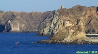 Mascate, sultanat d'Oman.<br>Des forts, des forts et encore des forts.<br>Heureusement, après les forts, le réconfort !<br>...Ok, je sors.