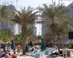 Dubai.<br>Les tours poussent comme des champignons, les chantiers sont en activité 24 heures sur 24.
