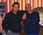 [no_rights] <i>Sourions, il paraît que le photographe est un peu tordu !<br>Mieux 	vaut ne pas le contrarier !</i>