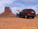 Monument Valley.<br>Le vent crée des mini-tornades de sable. Celui-ci est très fin et s'insinue partout: joints des voitures, mais aussi de l'appareil photo, et même dans les oreilles !
