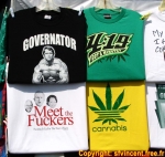 Pour se protéger des méfaits du soleil, rien de tel qu'un bon T-shirt.<br>Faites votre choix...