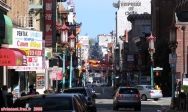 Carrefour de Grant et California, depuis Grant, Chinatown, San Francisco.