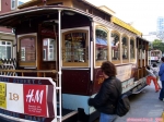Tout le monde en voiture ! Cable car de San Francisco.
