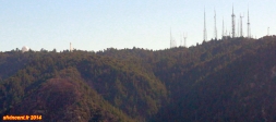 [no_rights] Angeles Crest Highway, Californie.<br>Depuis la route, on aperçoit l'observatoire du Mont Wilson.<br>C'est ici que Edwin Hubble identifia la plupart des nébuleuses comme étant des galaxies.<br>Il y fit aussi des observations qui mirent en évidence l'expansion de l'univers.