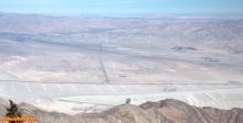[no_rights] Ville de Palm Springs, Californie, vue depuis le Mont San Jacinto.<br>Des champs d'éoliennes profitent des vents venus du Pacifique.