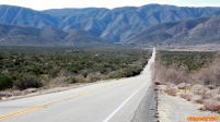 [no_rights] Route California 78, Californie.<br>Cette portion de route traverse des zones verdoyantes.