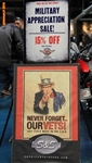 [no_rights] Concession Harley Davidson de San Diego, Californie.<br>15% de remise aux vétérans de l'armée américaine.<br>Renseignements pris, le fait d'avoir visité un porte-avions ne compte pas. Damned !