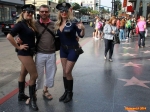 [no_rights] Hollywood Boulevard, Los Angeles, Californie.<br>On ne rigole pas avec la loi, par ici.<br>Excès de vitesse et hop, arrestation immédiate. La garde à vue est éprouvante.
