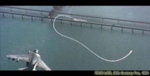 [no_rights] Les Keys de Floride.<br><i>True Lies</i>.<br>Les terroristes maladroits du groupe <i>Jihad Rouge</i> viennent de tirer une roquette à travers le pare-brise de leur fourgon.<br>Ils roulent sur le pont de Flagler, parallèlement au Seven Mile Bridge.