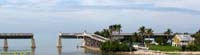 Les Keys de Floride.<br>Le vieux pont de Flagler et <i>Pigeon Key</i>, vus depuis le <i>Seven Mile Bridge</i>.
