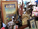 Les Keys de Floride.<br>Bric à brac d'une boutique de souvenirs: aucun doute possible, nous sommes dans une zone touristique !