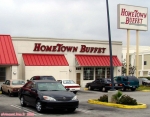 La chaîne de restaurants <i>HomeTown Buffet</i> permet de se nourrir à des prix très serrés. Comme son nom l'indique, il s'agit d'une formule basée sur un buffet: vous payez un forfait en entrant, et vous mangez tout ce que vous pouvez.<br>Le dimanche, il y est aussi servi une formule petit déjeuner: si vous vous débrouillez bien, vous pourrez vous faire sauter la panse, ce qui vous permettra de sauter le déjeuner !