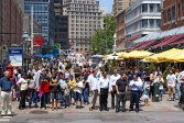 New York City. The Seaport, pier 17.<br>Ca attire les foules !