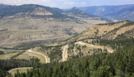 [no_rights] Route du Beartooth Pass, Wyoming, Etats-Unis.<br>Ce type de route est assez inhabituel aux Etats-Unis.<br>Il faut constamment veiller à empêcher la boîte de vitesse automatique de monter les rapports.