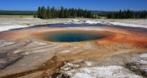 [no_rights] Parc national de Yellowstone, Wyoming, Etats-Unis.<br>Moins connue que la <i>Grand Prismatic</i>, <i>Opal Pool</i> ne manque pas d'intérêt.