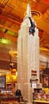 [no_rights] KING KONG sur l'Empire State Building, en... LEGO !<br><font size=-1>magasin de jouets de Times Square</font>