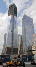[no_rights] New York City, Ground Zero.<br>Tour 1 (Freedom Tower) du nouveau World Trade Center.<br>Elle culminera à 541 mètres.