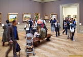 [no_rights] NEW YORK.<br>Metropolitan Museum of Art (MET).<br>Galerie des Impressionnistes.<br><font size=-1>Ces clichés nous ont valu la fureur d'un garde.<br>En effet, pour avoir une vue d'ensemble, nous avons dû reculer au maximum dans un angle de la pièce.<br>Or, le fait de s'approcher des cloisons peut déclencher le signal d'alarme !</font>
