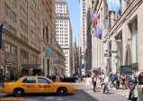 NEW YORK.<br><i>Wall Street</i>, la rue du mur. C'est décevant, non ?