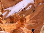 Bryce Canyon, Utah.<br>Il est possible de descendre dans le canyon.<br>Bonne condition physique, et bon équipement sont recommandés.