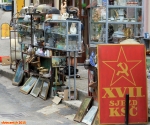 [no_rights] Brocante, en République tchèque.<br>Des vestiges de la période communiste côtoient des objets religieux.